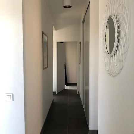 Agave Piscine 别墅 *