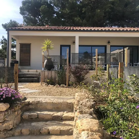 Agave Piscine 别墅